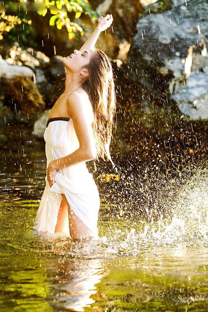 Marie Avgeropoulos in Mbuji-Mayi